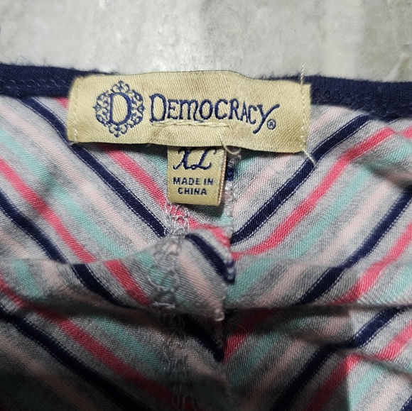 Democracy Tie Front Button Top Women’s XL Multicolor Striped V-Neck Blouse - Picture 6 of 9